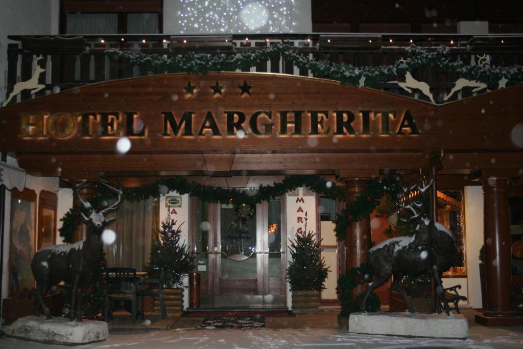Hotel Margherita San Martino Di Castrozza Extérieur photo
